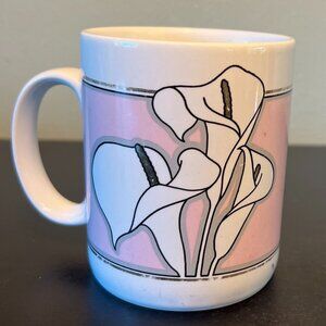 Vtg White Calla Lilles on Pink Ceramic Mug w/ Metallic Gold Accents ~ Art Deco